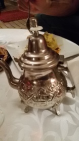 Si vas a Marruecos y no tomas un té, es como que no hayas estado ahí. El té, jugos de fruta natural y bebidas es lo que más se consume. Foto: M. Velásquez